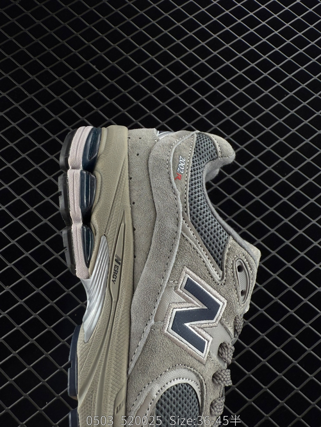 New Balance NB 2002R